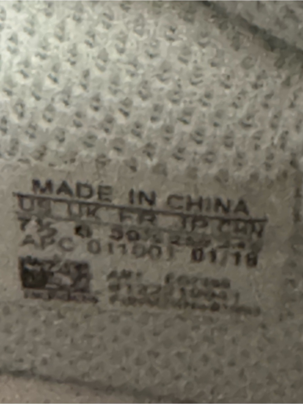Yeezy 700 - Picture 6 of 6